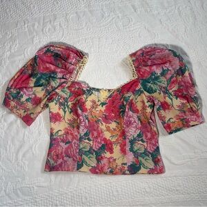 A.peach Floral Retro Style Top Puff Shoulder w Beautiful Scalloped Detailing Med